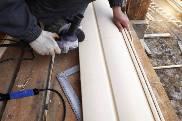 Best Engineered Wood Siding  in Center Line, MI